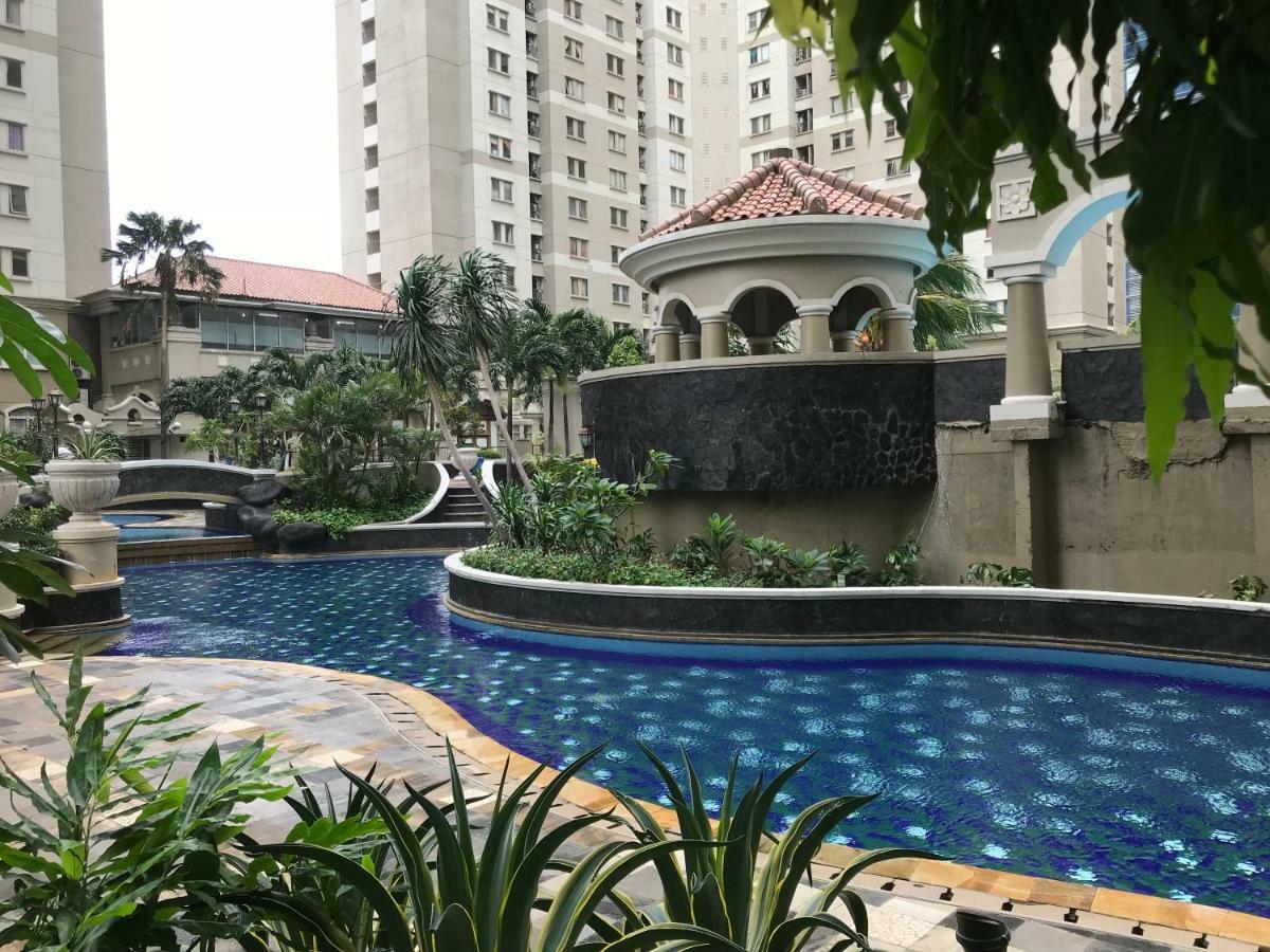 Mediterania Garden Residence I Jakarta Eksteriør billede